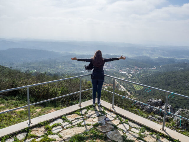 Why Location Matters When Choosing a Hilltop Retreat in Lamahatta?